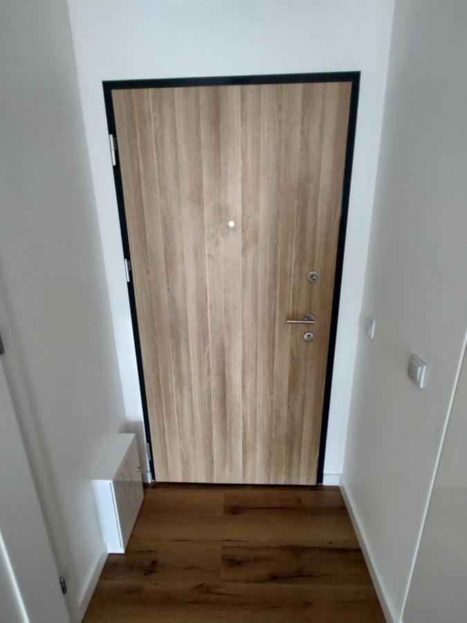 Uroczy Apartament Z Miejscem Na Auto W Garazu Varsóvia Exterior foto