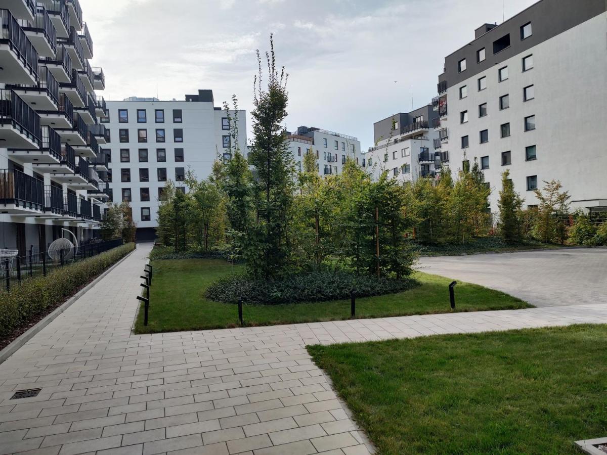 Uroczy Apartament Z Miejscem Na Auto W Garazu Varsóvia Exterior foto